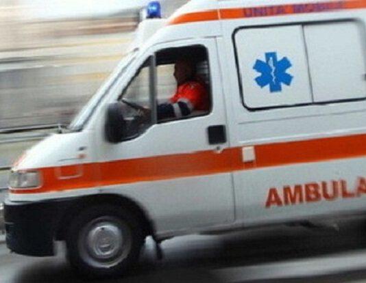 Calabria, bimbo di 3 anni precipita dal quinto piano: grave