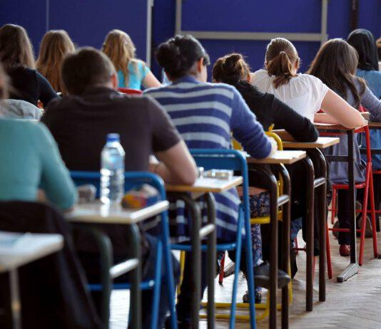 Maturità: fake news, bufale e leggende metropolitane: uno studente su 6 crede di poter trovare su internet le tracce d’esame