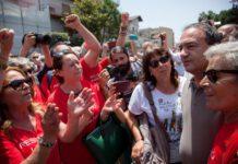 Prima Udienza Lucano, abbracci e applausi all’uscita tribunale