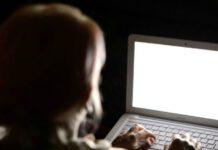 Madre gli toglie pc, 19enne si lancia da 5° piano