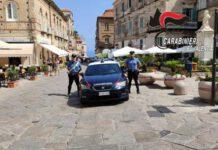Carabiniere sventa rapina gioielleria