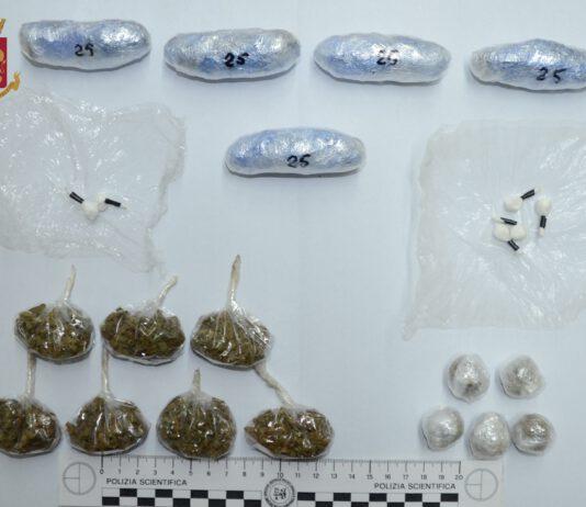 Arrestato 35enne di Palmi fermato con cocaina e cannabis in auto