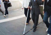 Si finge cieco per 10 anni, denunciato