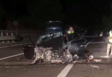 Scontro tra 2 auto, un morto e 5 feriti