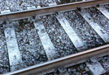 Calabria, tronco sotto treno rimbalza e recide arteria a uomo vicino, morto in ospedale