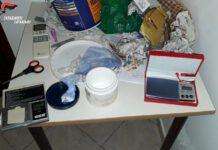 Scoperte 2 piazze spaccio droga, arresti