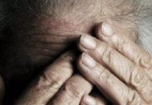 Perseguitava madre anziana per ottenere soldi e proprietà casa, arrestata