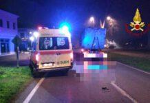 Soccore uomo dopo incidente, ma lo investe casualmente subito dopo- Morto 35enne