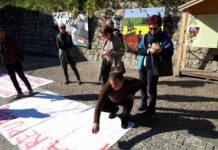 Lucano e migranti protesta contro Salvini