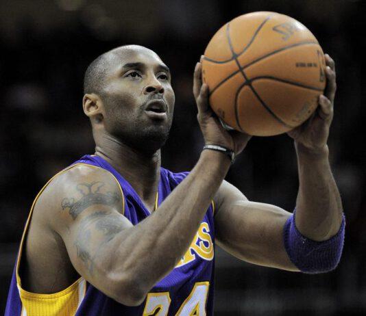 Morto Kobe Bryant in un incidente in elicottero. Tra le vittime anche la figlia