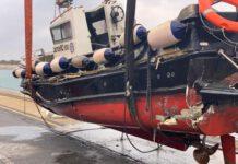 Porto di Gioia Tauro, nave investe pilotina ormeggiata che affonda