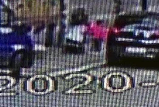 Bimbo abbandonato nel passeggino, rintracciata ed arrestata la madre