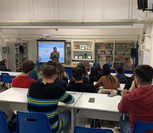 Migranti: studenti al tavolo con le istituzioni- Il sindaco di Rosarno, Giuseppe Idà, incontra i ragazzi dell’ITIS di Polistena
