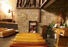 Emergenza Coronavirus: l’immagine simbolo della tragedia. I feretri sulle spalle dei militi