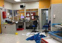 Tentata rapina a carabiniere, muore 15enne- familiari devastano pronto soccorso