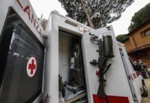 Lancia dal balcone vernice su mezzo della Croce Rossa Italiana- denunciata 45enne