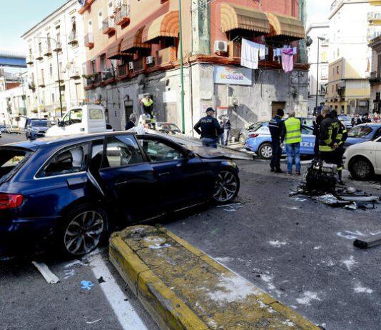 Poliziotto 37enne muore dopo aver sventato furto in banca- impatto violentissimo con auto in fuga dei malviventi