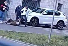 Medico picchia anziano, arrestato