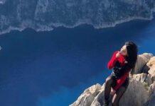 Celebra la fine del lockdown con un selfie su scogliera, ma precipita. Morta 31enne