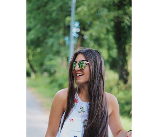 Stella 18enne muore in un incidente. Compagni di classe sostengono esame di maturità al posto suo