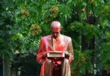 Il Pensiero Del Giorno. Imbrattata la statua di Indro Montanelli: Collettivi studenteschi rivendicano il gesto