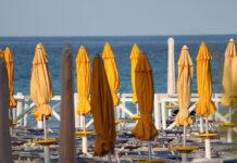 Sicilia- Zia e nipote folgorate mentre fanno doccia al lido. La donna è in coma