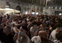 Vittoria del Napoli, Direttore Oms ai tifosi in piazza “Sciagurati! In questo momento non ce lo possiamo permettere”