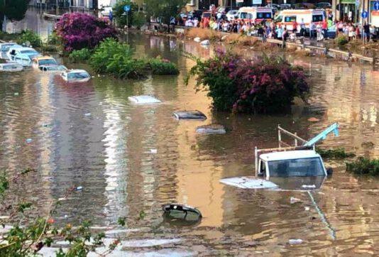 Il Pensiero Del Giorno. Nubifragio a Palermo: Un metro di pioggia caduto in meno di due ore.