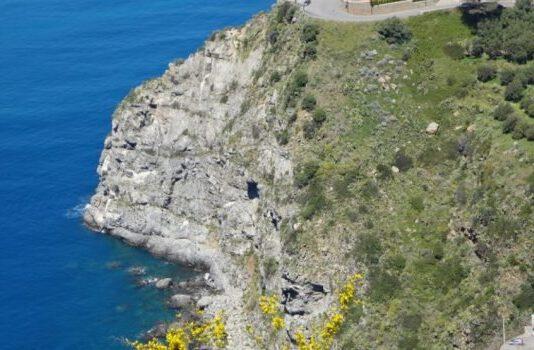 Palmi- due giovani 20enni si perdono nel sentiero del Tracciolino, soccorsi dai carabinieri