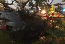 Incidente sulla SS-106: auto si ribalta, due feriti