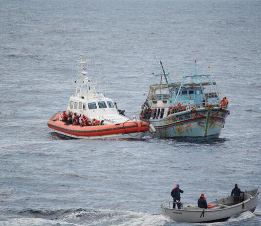 Sbarco migranti a Roccella, positivi al coronavirus
