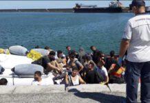 Sessantuno migranti sbarcati al porto di Crotone