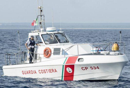Recuperato cadavere in mare a Reggio