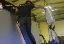 Camion con 52kg di droga proveniente dalla Calabria, arrestato conducente