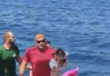 Genitori perdono di vista figlia su gonfiabile- trascinata a largo, salvata da traghetto