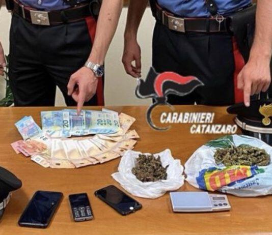 Arrestati due 30enni per detenzione di stupefacenti