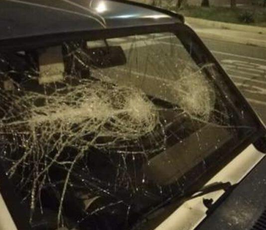 Danneggiate due auto della Polizia municipale