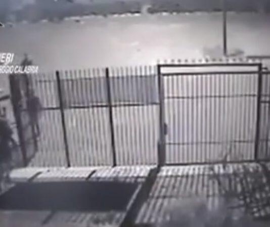 Picchió prete che lo aveva sgridato- condannato a 12 anni