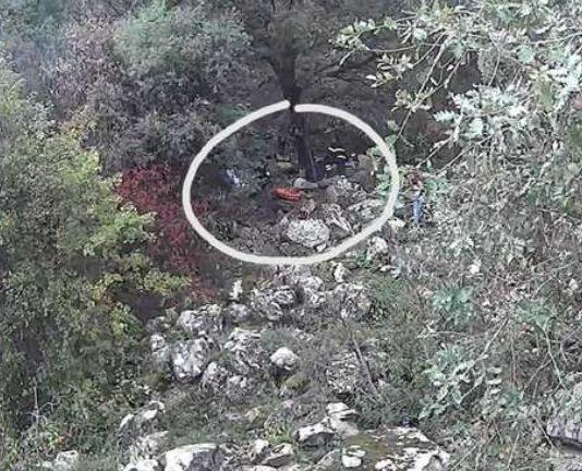 Cade in un burrone mentre raccoglie funghi- morto 57enne