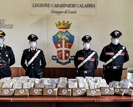 Arrestati con 17 Kg di cocaina e oltre 5 milioni di euro in contanti