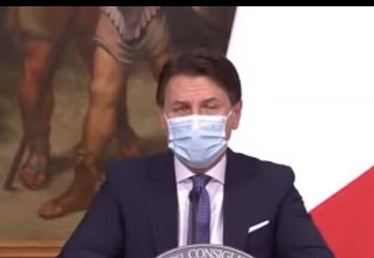 Italia zona rossa durante le feste natalizie- “Vietato ogni spostamento”
