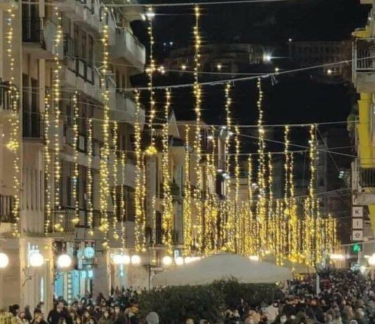 Covid: folla da Nord a Sud per shopping. Arcuri: insopportabili assembramenti