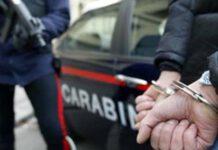 Latitante tenta fuga su tetti- arrestato
