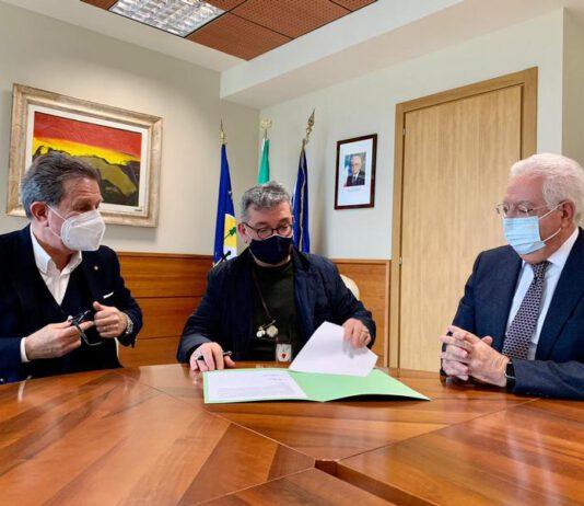 Vaccini Calabria: la Regione firma intesa con il Rotary
