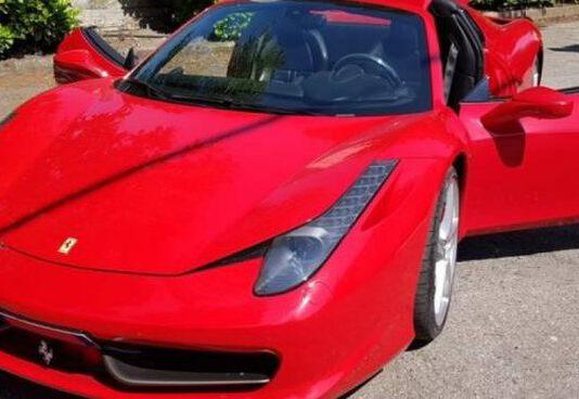 Girava in Ferrari ma percepiva reddito di cittadinanza- denunciato