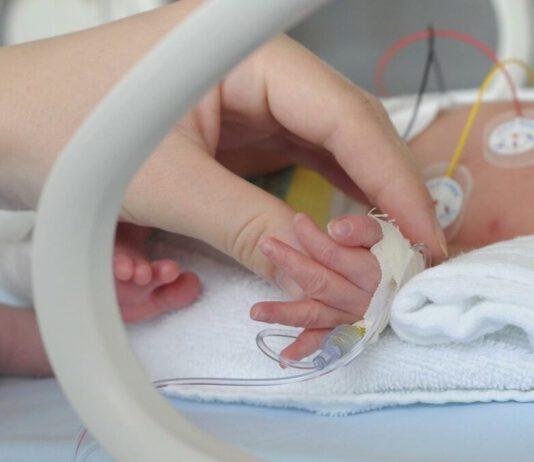 Calabria: bimbo in crisi respiratoria salvato in ospedale
