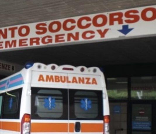 Bimbo di 2 anni ucciso a botte, la mamma non regge al dolore: ricoverata