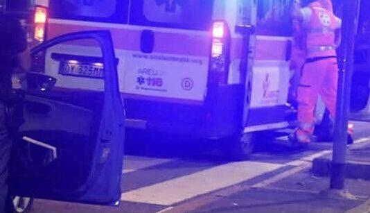 Aggredisce passanti e agenti con coltello, ucciso 45enne