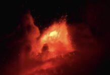 Etna: nella notte violento parossismo: boati avvertiti anche in Calabria