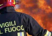 Scoppia incendio in casa- donna tenta di fuggire lanciandosi dalla finestra, morta